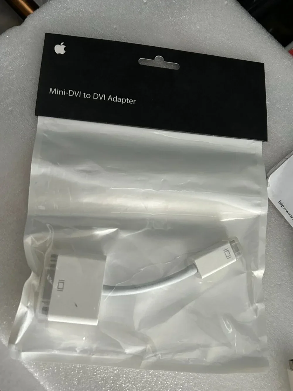 Genuine APPLE M9321G-B Mini DVI-DVI Adapter NEW